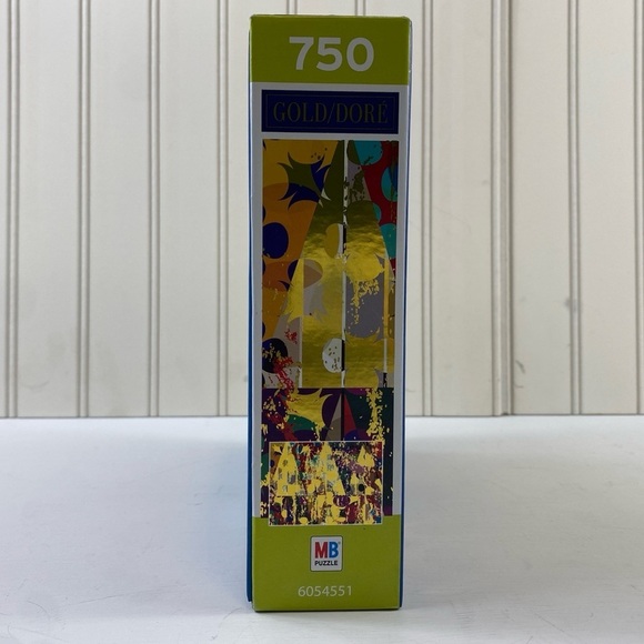 750 Piece Jigsaw Puzzle Art Gold Dore Abstract Triangles 2019 - New Never Opened - Picture 4 of 9